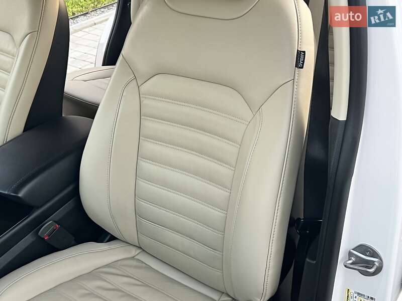 Внедорожник / Кроссовер Ford Edge 2016 в Ровно