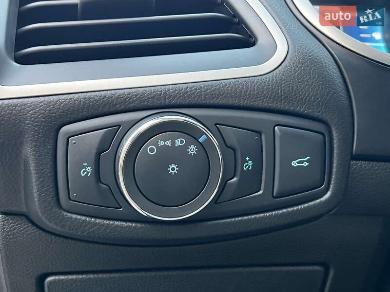 Внедорожник / Кроссовер Ford Edge 2016 в Ровно