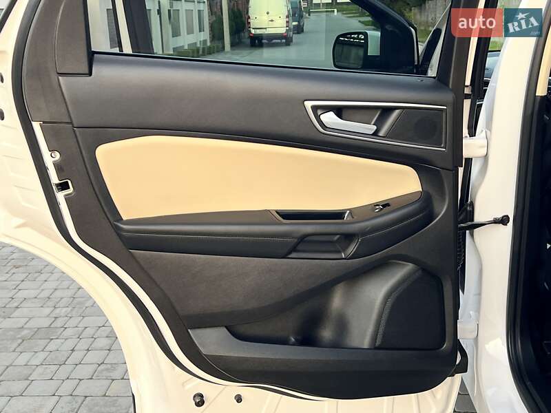 Внедорожник / Кроссовер Ford Edge 2016 в Ровно
