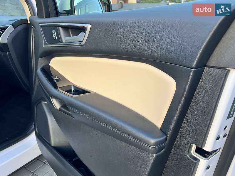 Внедорожник / Кроссовер Ford Edge 2016 в Ровно