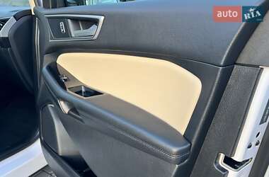 Внедорожник / Кроссовер Ford Edge 2016 в 