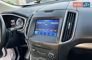 Внедорожник / Кроссовер Ford Edge 2016 в 