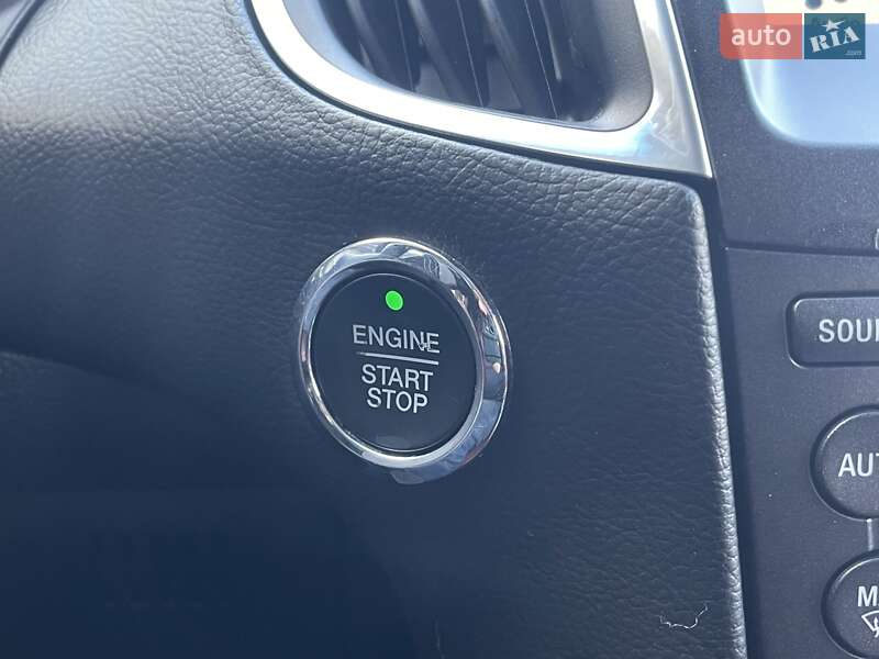 Внедорожник / Кроссовер Ford Edge 2016 в Николаеве