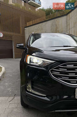 Внедорожник / Кроссовер Ford Edge 2020 в 