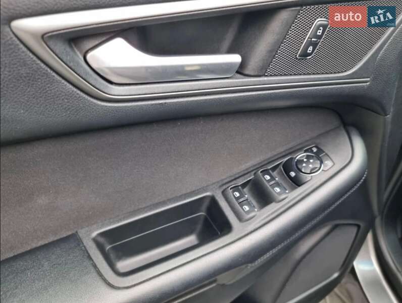 Внедорожник / Кроссовер Ford Edge 2017 в Черновцах