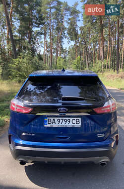 Внедорожник / Кроссовер Ford Edge 2019 в 