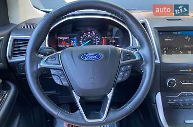 Внедорожник / Кроссовер Ford Edge 2018 в 