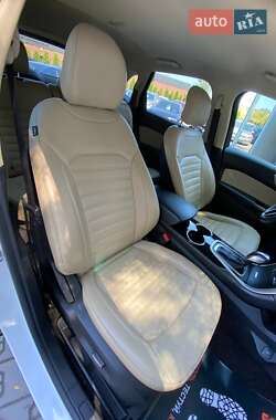 Внедорожник / Кроссовер Ford Edge 2018 в 