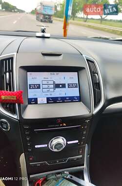 Внедорожник / Кроссовер Ford Edge 2019 в 