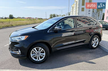 Внедорожник / Кроссовер Ford Edge 2019 в 