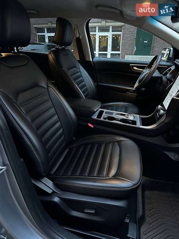 Внедорожник / Кроссовер Ford Edge 2021 в Киеве