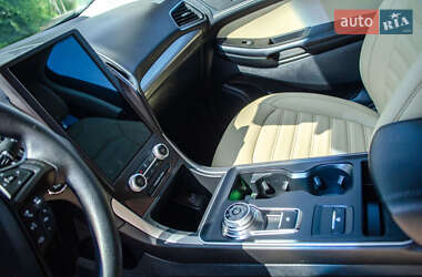 Внедорожник / Кроссовер Ford Edge 2021 в 