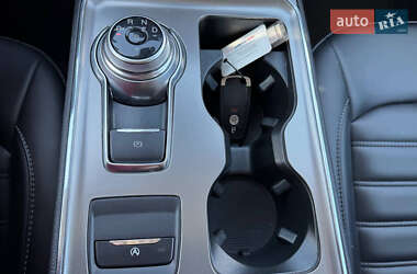 Внедорожник / Кроссовер Ford Edge 2022 в 