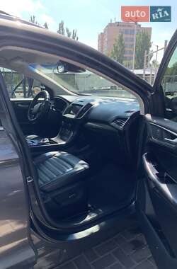Внедорожник / Кроссовер Ford Edge 2019 в 