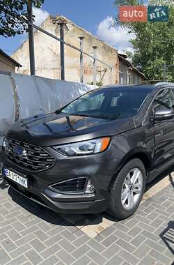 Внедорожник / Кроссовер Ford Edge 2019 в 