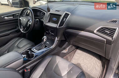 Внедорожник / Кроссовер Ford Edge 2016 в 