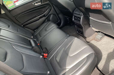 Внедорожник / Кроссовер Ford Edge 2016 в 