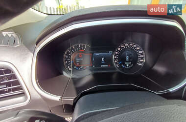 Внедорожник / Кроссовер Ford Edge 2016 в 