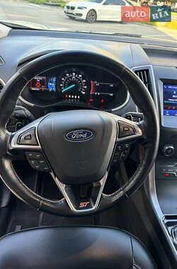 Внедорожник / Кроссовер Ford Edge 2020 в 