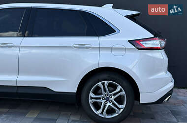 Внедорожник / Кроссовер Ford Edge 2017 в 