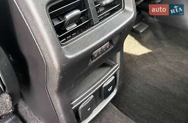 Внедорожник / Кроссовер Ford Edge 2018 в 