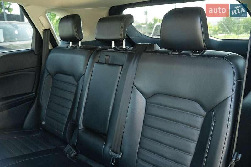 Внедорожник / Кроссовер Ford Edge 2018 в Черновцах