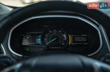Внедорожник / Кроссовер Ford Edge 2018 в 