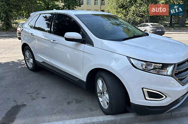Внедорожник / Кроссовер Ford Edge 2016 в 
