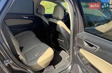 Внедорожник / Кроссовер Ford Edge 2015 в 
