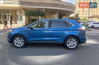 Позашляховик / Кросовер Ford Edge 2019 в 