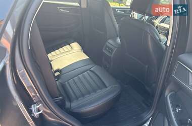 Внедорожник / Кроссовер Ford Edge 2019 в 