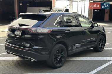 Внедорожник / Кроссовер Ford Edge 2017 в 