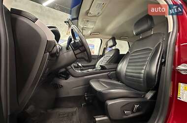 Внедорожник / Кроссовер Ford Edge 2018 в 
