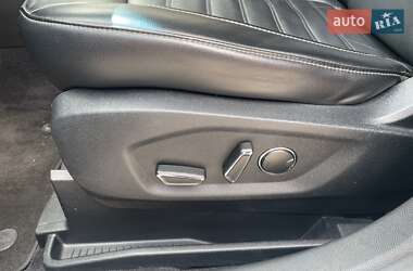 Внедорожник / Кроссовер Ford Edge 2015 в 