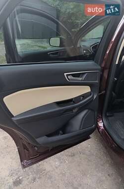 Внедорожник / Кроссовер Ford Edge 2018 в 