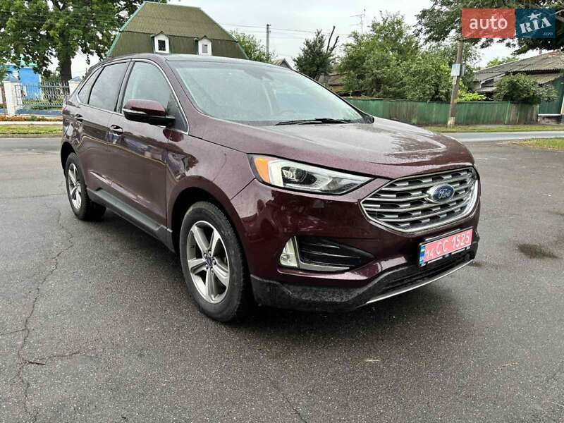 Внедорожник / Кроссовер Ford Edge 2018 в 