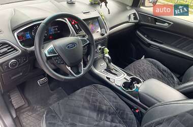 Внедорожник / Кроссовер Ford Edge 2016 в 