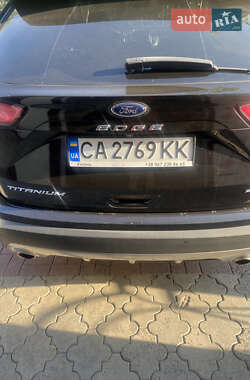 Позашляховик / Кросовер Ford Edge 2021 в 