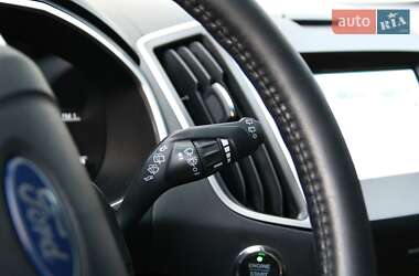 Внедорожник / Кроссовер Ford Edge 2019 в 