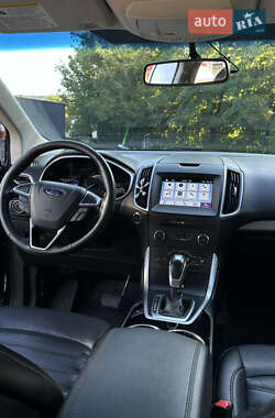 Внедорожник / Кроссовер Ford Edge 2017 в 