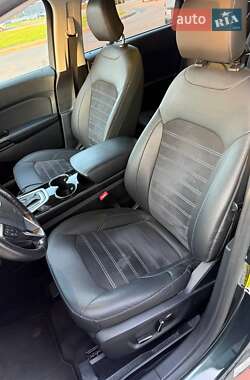 Внедорожник / Кроссовер Ford Edge 2015 в 