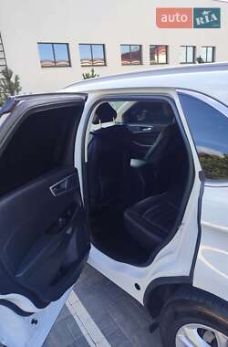 Внедорожник / Кроссовер Ford Edge 2020 в 