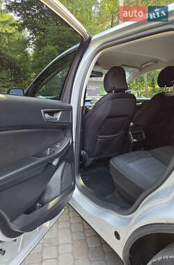 Внедорожник / Кроссовер Ford Edge 2019 в 