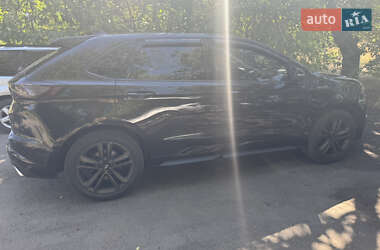 Внедорожник / Кроссовер Ford Edge 2015 в 