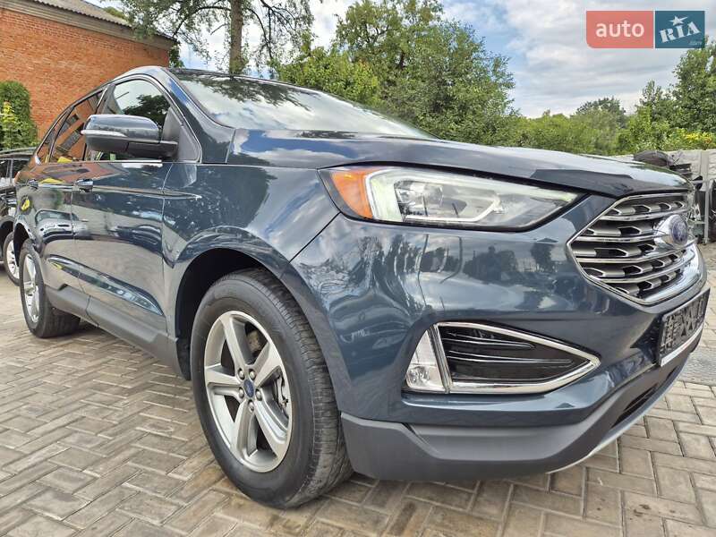 Внедорожник / Кроссовер Ford Edge 2018 в 