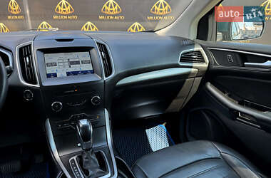 Внедорожник / Кроссовер Ford Edge 2016 в 