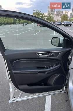 Внедорожник / Кроссовер Ford Edge 2019 в 