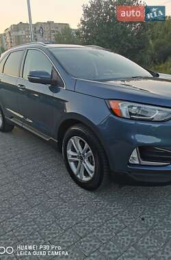 Внедорожник / Кроссовер Ford Edge 2018 в 
