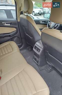 Внедорожник / Кроссовер Ford Edge 2016 в 