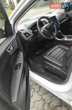 Позашляховик / Кросовер Ford Edge 2024 в 